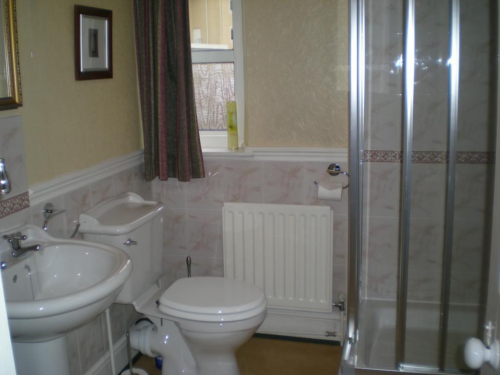 White Lodge Cheltenham Room photo